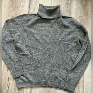 Ballantyne 100% cashmere turtleneck